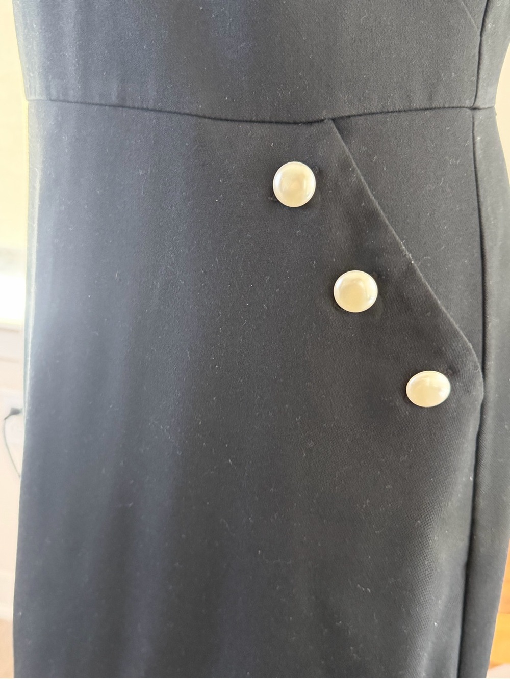 LOFT Black Pearl Button Ruffle Hem Sleeveless Dress Size 10 - Picture 3 of 6